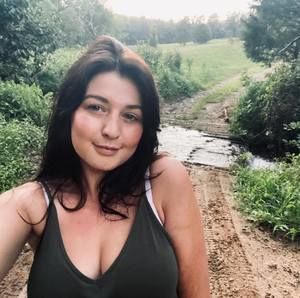 Meet your Posher, Emilie